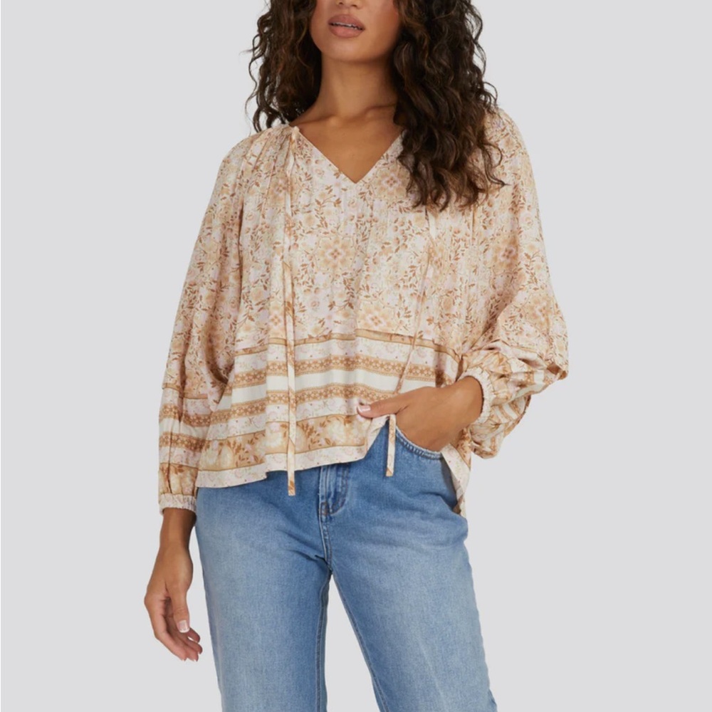 Billabong floral flowy top